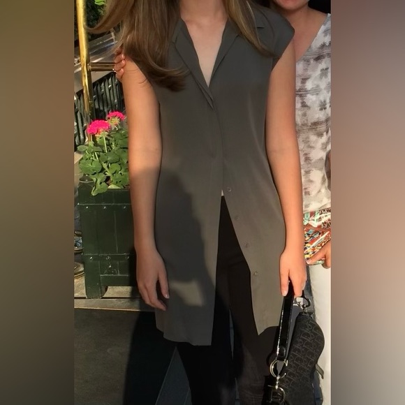 Theory Dresses & Skirts - Theory Grey Silk Sleeveless Dress / Blouse, Button Front, Lined, Size 0, Luxury!